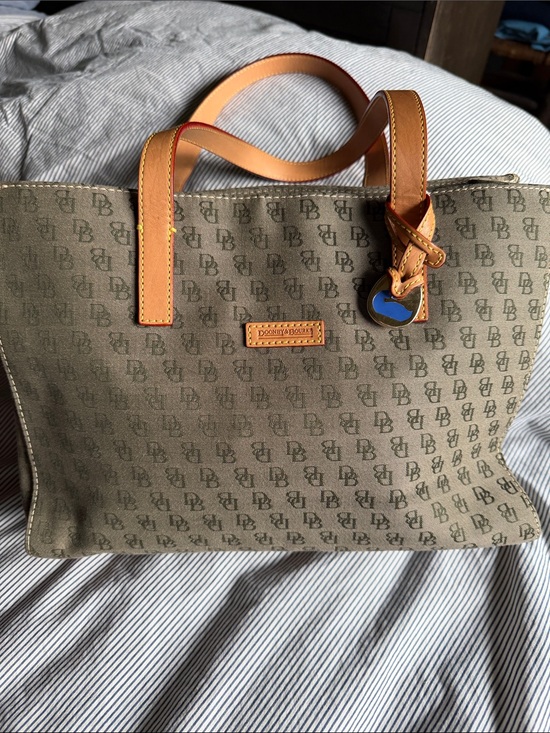 Dooney & Bourke Handbags - Dooney & Bourke Tote Bag Signature Gray Shoulder Bag w Blue Hang Tag NWOT